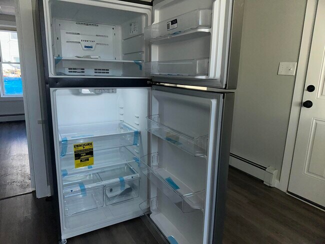 Building Photo - 60 Whitney St