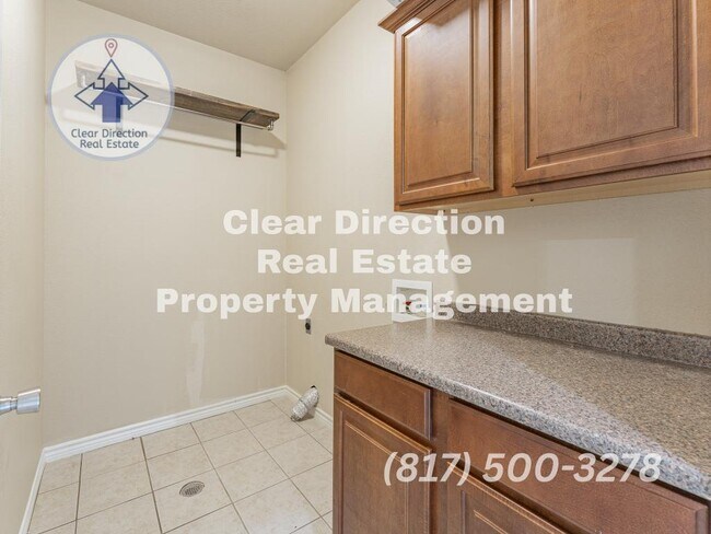 Building Photo - 210 Sendero Dr