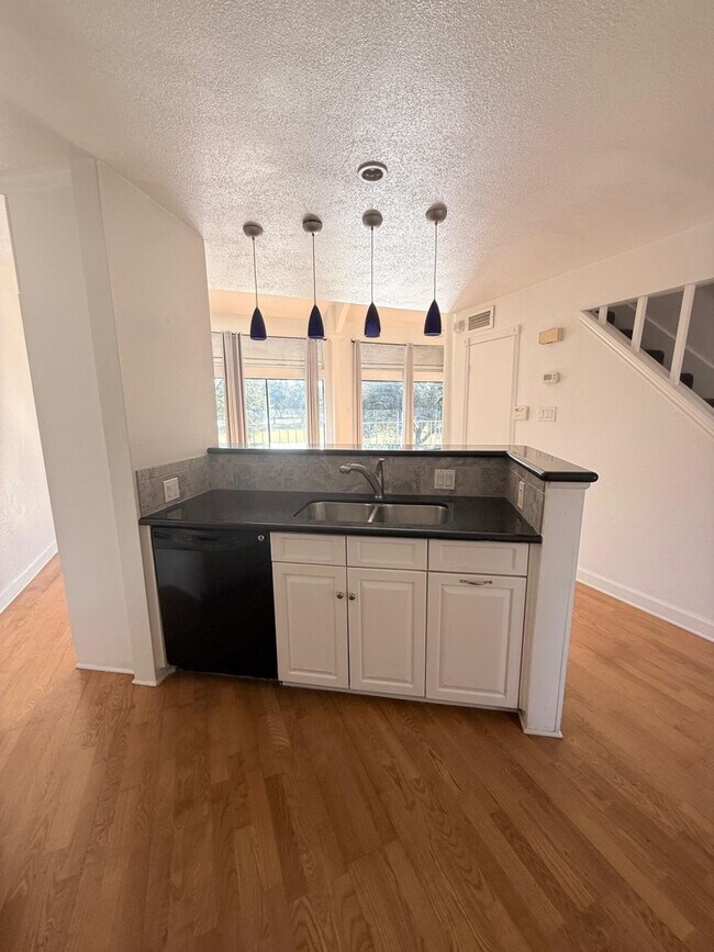 Building Photo - 8287 Sands Point Dr