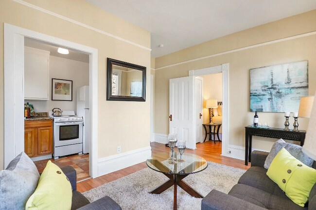 Building Photo - 931 Chestnut St