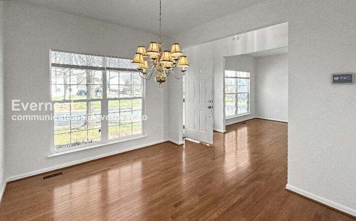 Building Photo - 800 Fairwood Dr