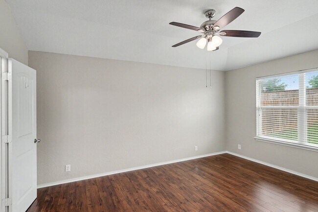 Building Photo - Spacious 3BR w/ Cabana, Storage Shed & Open Living Area in San Antonio