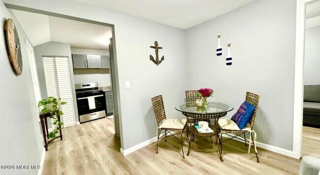 Building Photo - 1718 White St