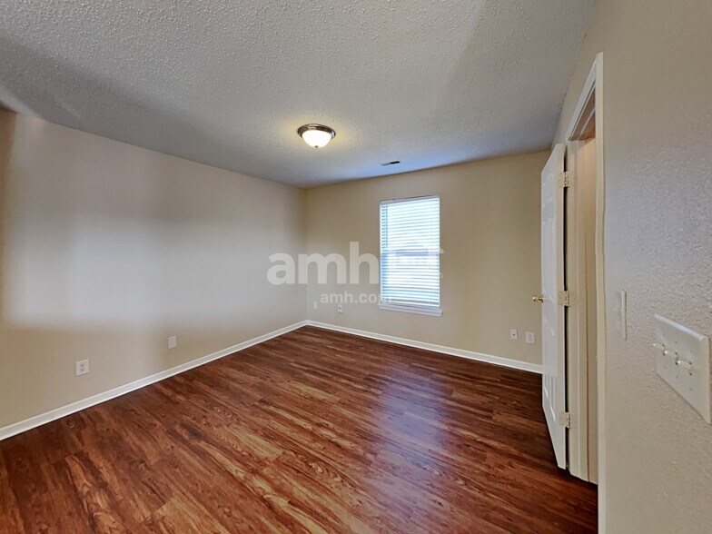 Building Photo - 4708 Whitview Ln