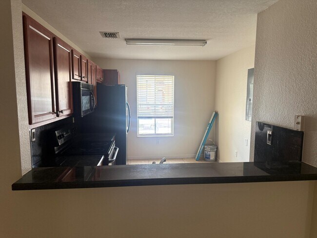 Building Photo - 3186 SW 129th Ave