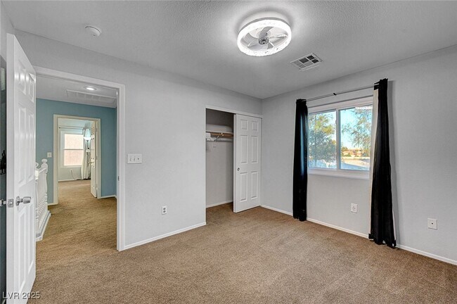 Building Photo - 5470 Logville St