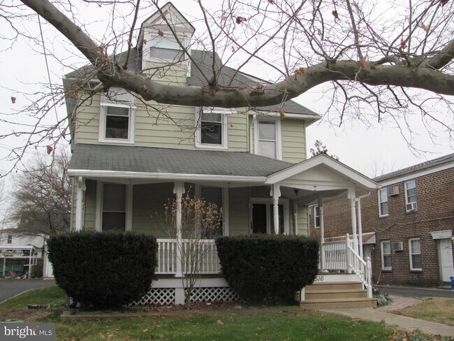 Building Photo - 516 Morgan Ave