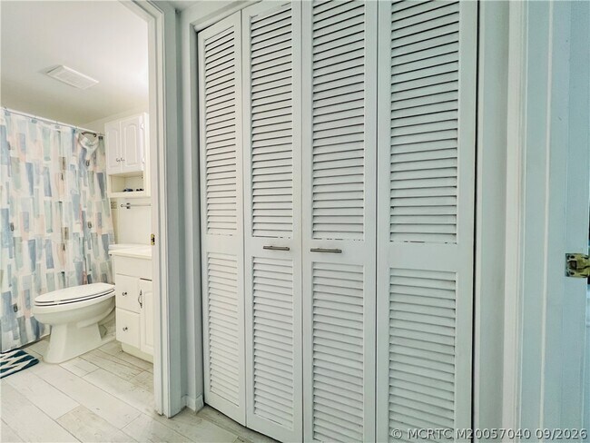 Building Photo - 9400 S Ocean Dr