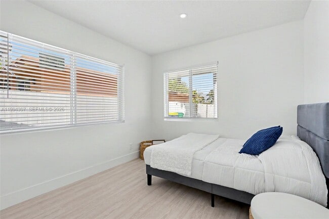 Building Photo - 55 SW 13th St