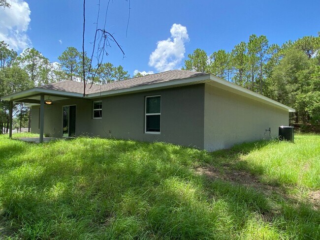 Building Photo - Beautiful home in Citrus Springs.
