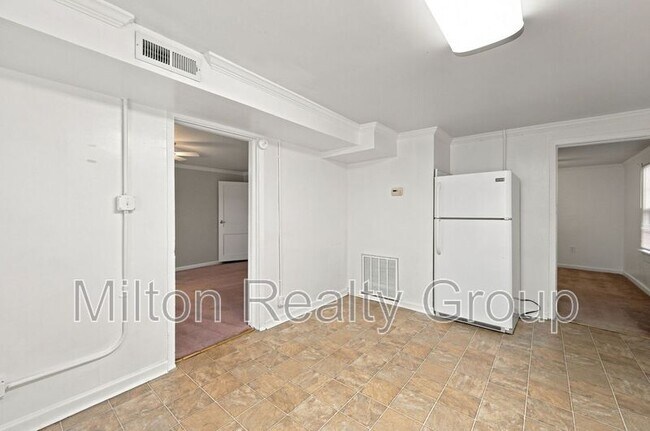 Building Photo - 101 E Woodall St