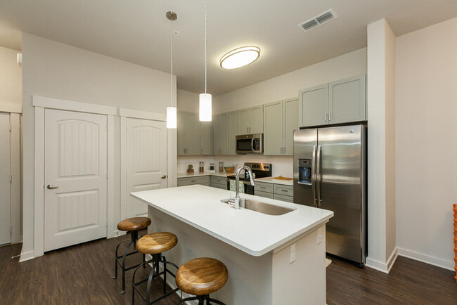 Building Photo - 109 Residences Ln