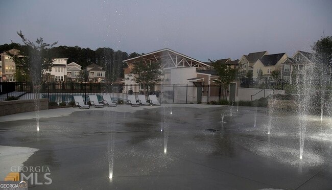 Building Photo - 330 Elkins Pl