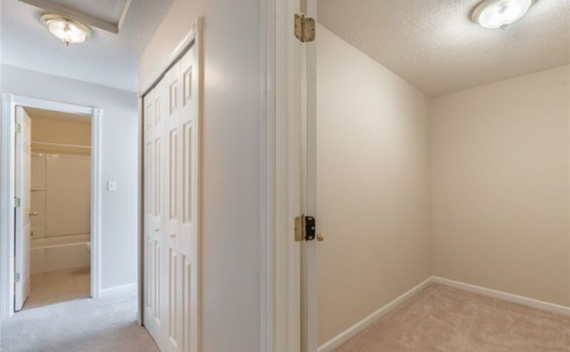 Building Photo - 38465 North Ln