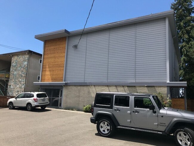 Building Photo - Puget Panorama Apartments