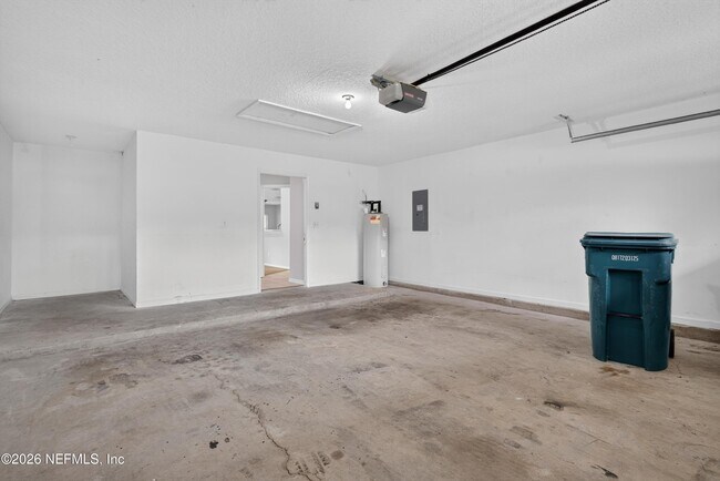 Building Photo - 11669 Collins Creek Dr