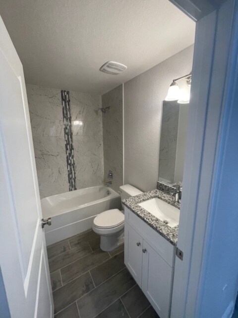 Building Photo - 24473 Zephyr Ct