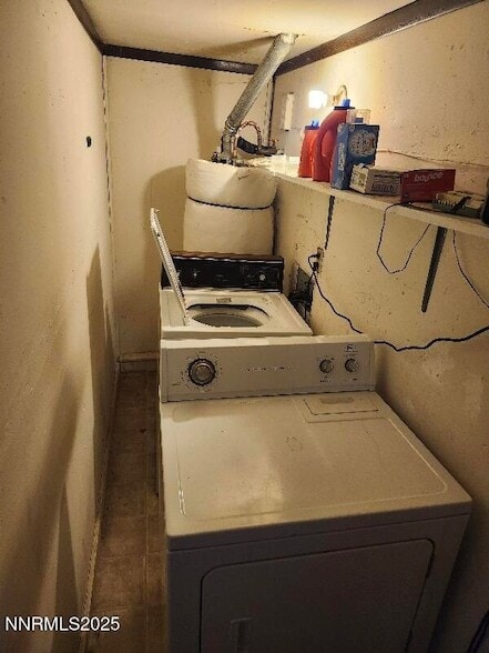 Building Photo - 7720 Fowler Ave