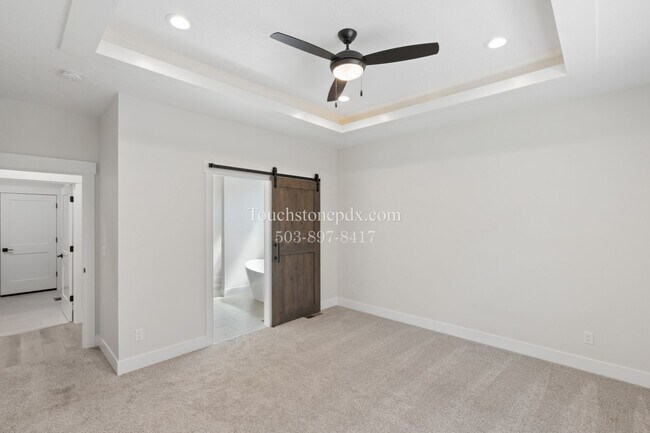 Building Photo - Stunning 3 BD, 2 BA Salem Home with Elegant Finishes!