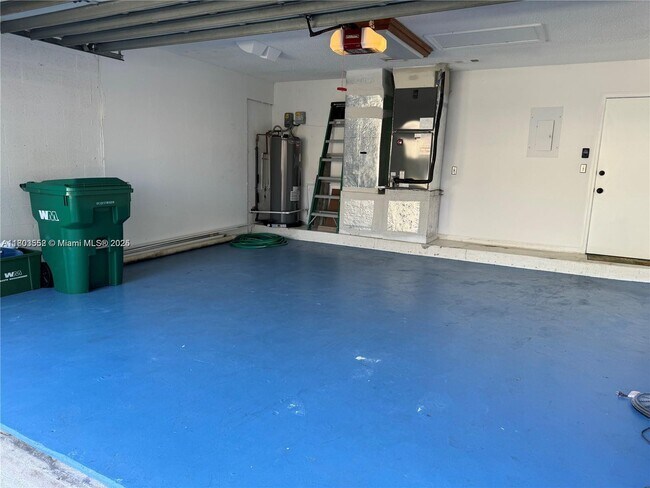 Building Photo - 7440 NW 65th Ln