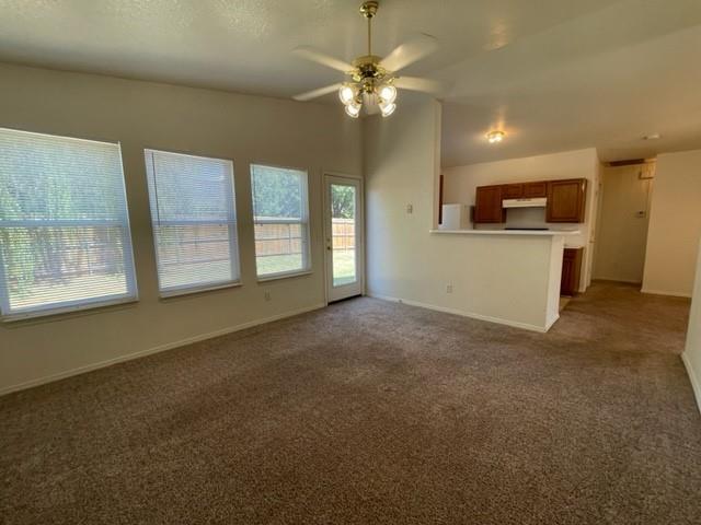 Building Photo - 421 Poppy Ln