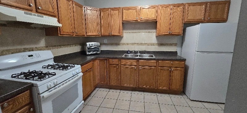 Building Photo - 10826 S Buffalo Ave