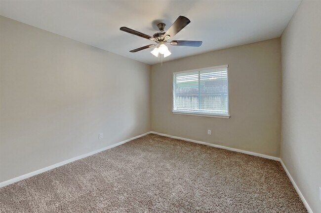 Building Photo - 2222 Friarwood Trail