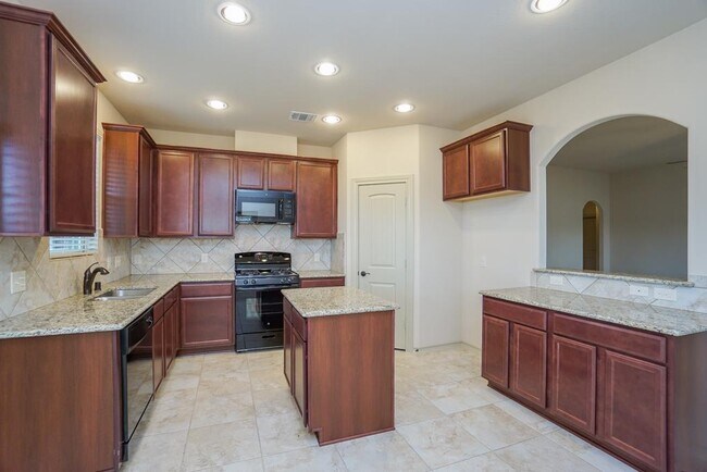 Building Photo - 2206 Argos Dr