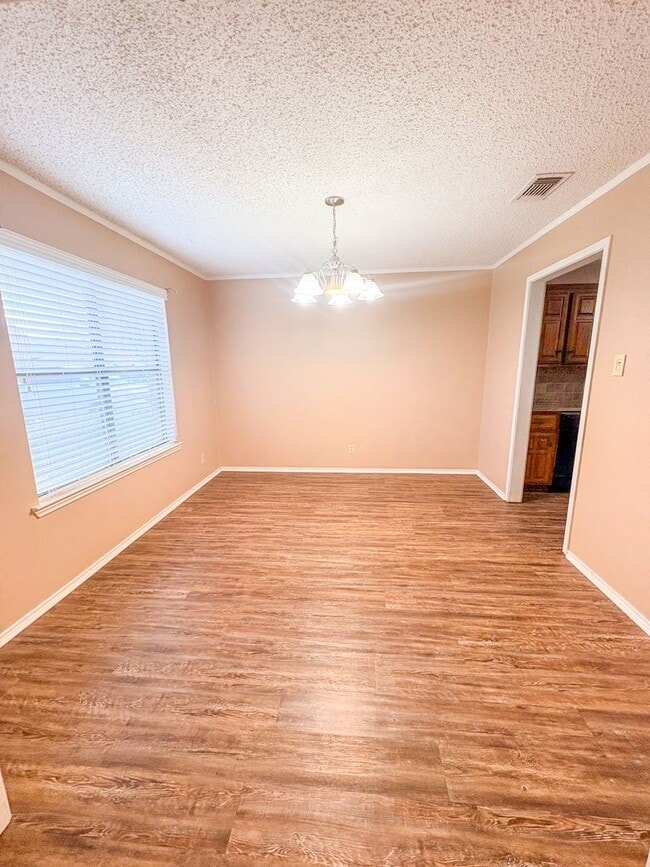 Building Photo - 100 Marylee Dr