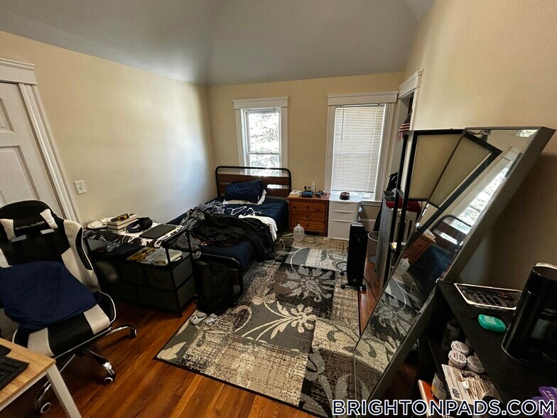 Building Photo - 1 Glenley Terrace