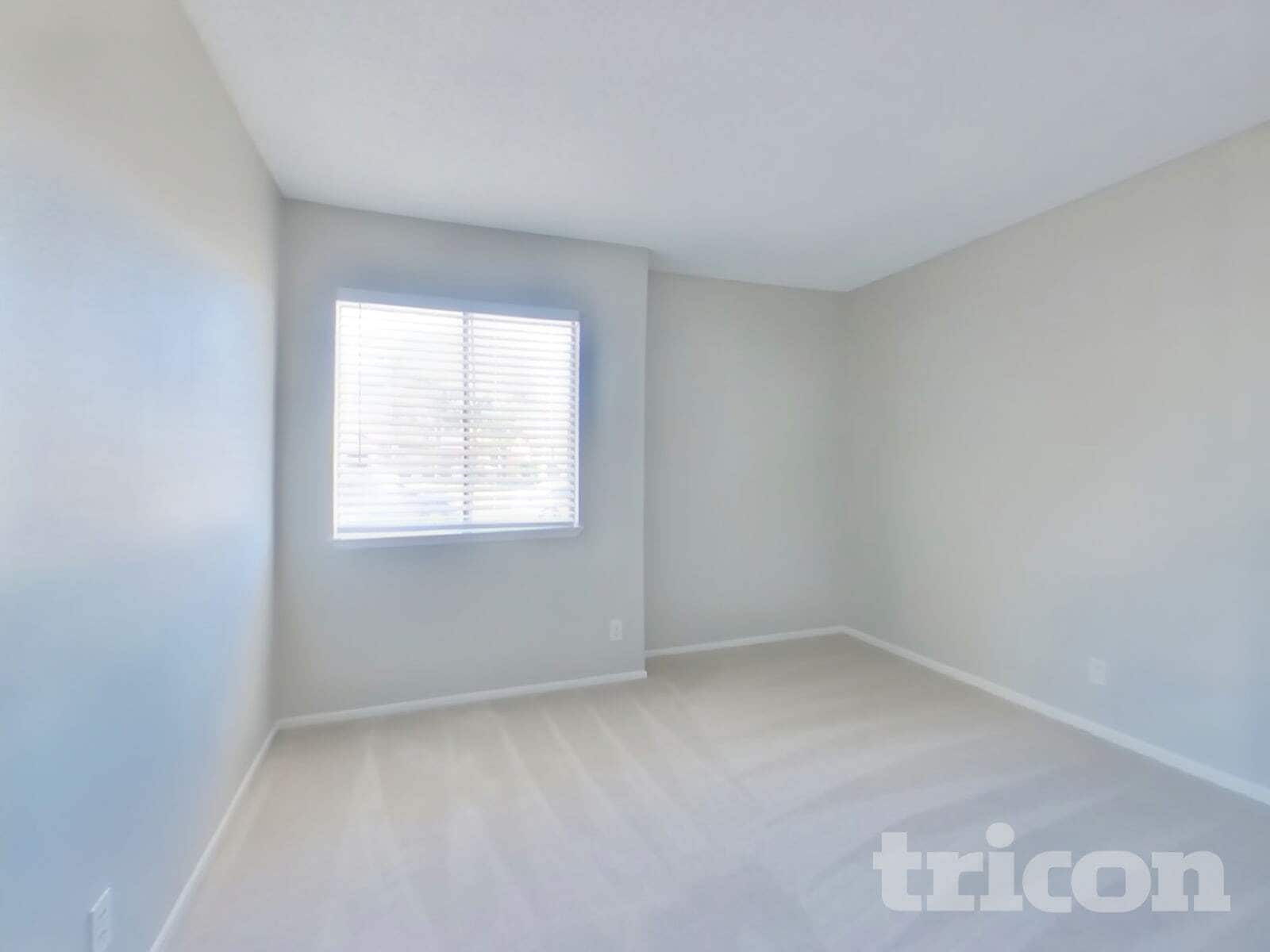 Building Photo - 14948 Cliffrose Ct