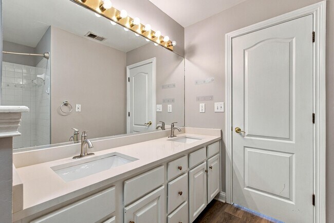 Building Photo - 3265 Marston Pl