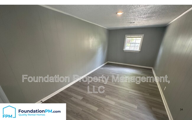 Building Photo - 4995 Stacey Rd