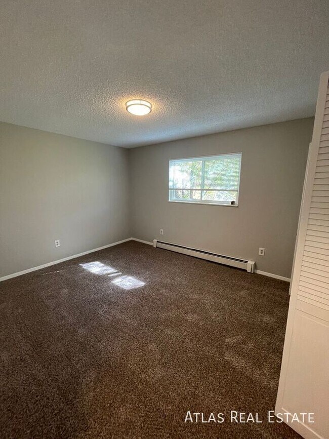 Building Photo - 415 St Vrain Pl