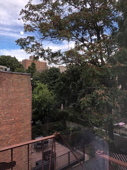 Building Photo - 47A Rockaway Ave