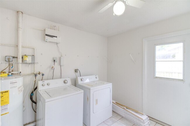 Building Photo - 8130 SW 7th Ct