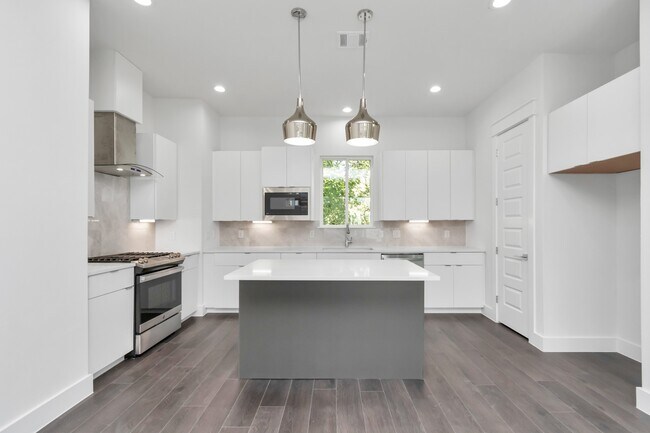 Building Photo - 4721 Independence Hts Ln