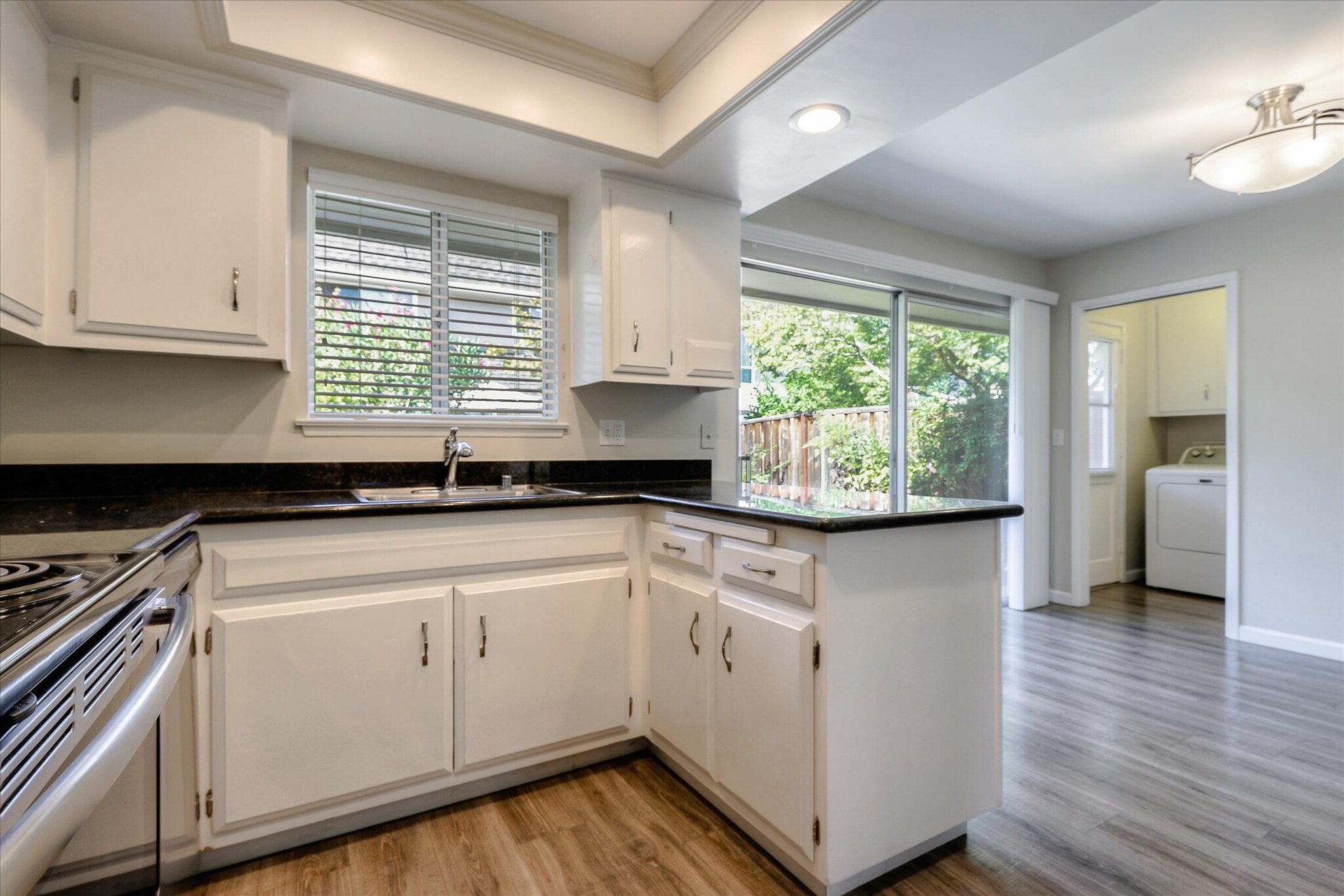 Building Photo - 66 Miramonte Dr