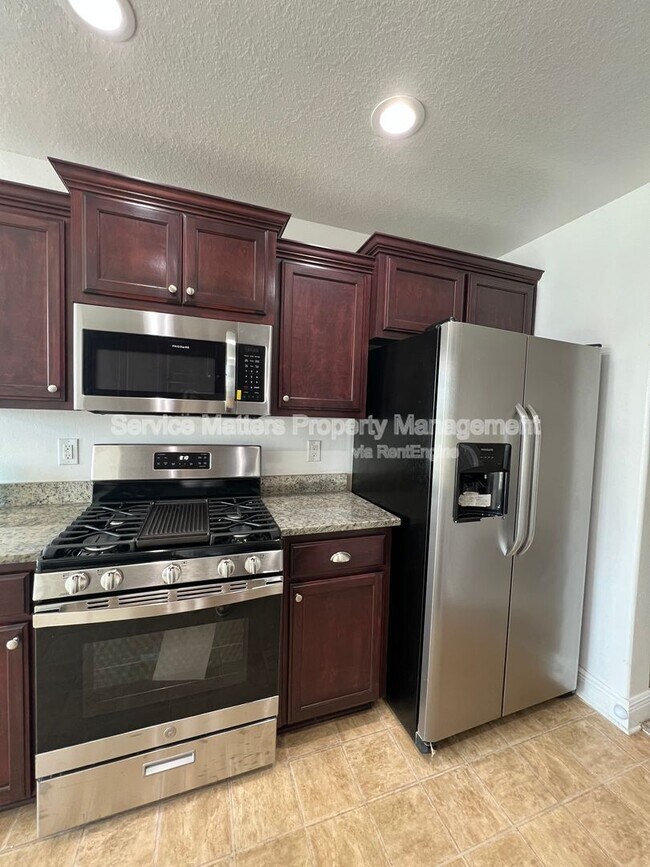 Building Photo - 4496 Fiske St