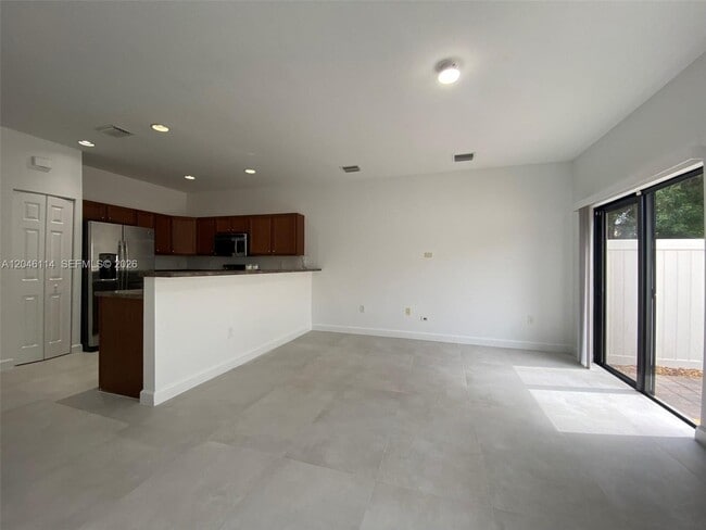 Building Photo - 3538 W 88th Terrace