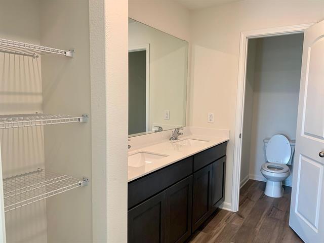 Building Photo - 612 Aqueduct Dr