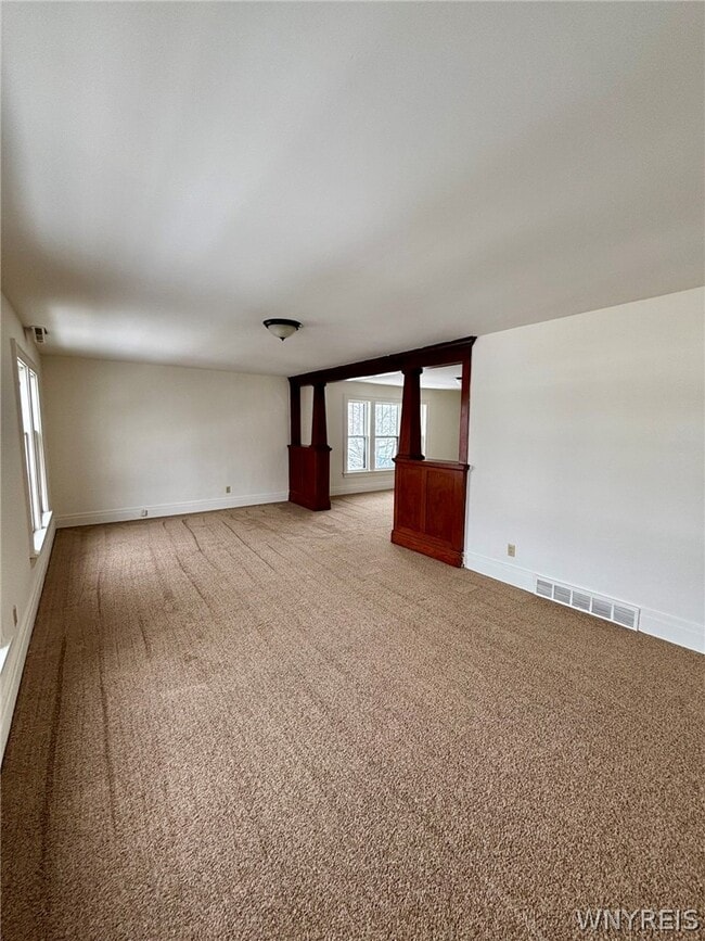 Building Photo - 91 Laverack Ave