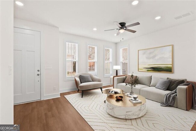 Building Photo - 195 W Lake Ave NW