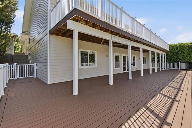 Building Photo - 5Bd/4Ba Marysville Home