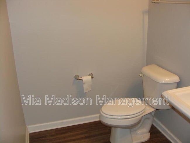 Building Photo - 115 Reese Way