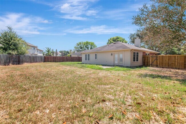 Building Photo - 2611 Desert Sage Dr