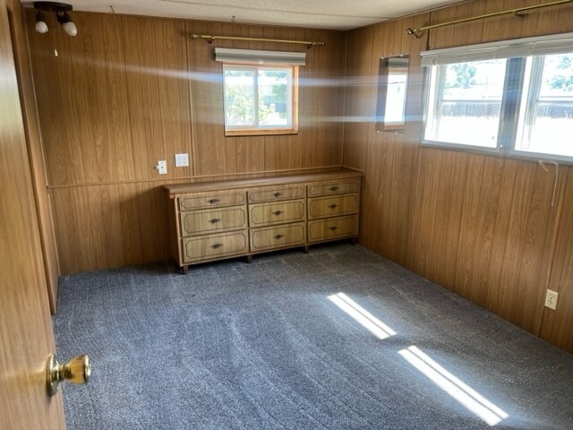 Building Photo - 105 Robbins Ln