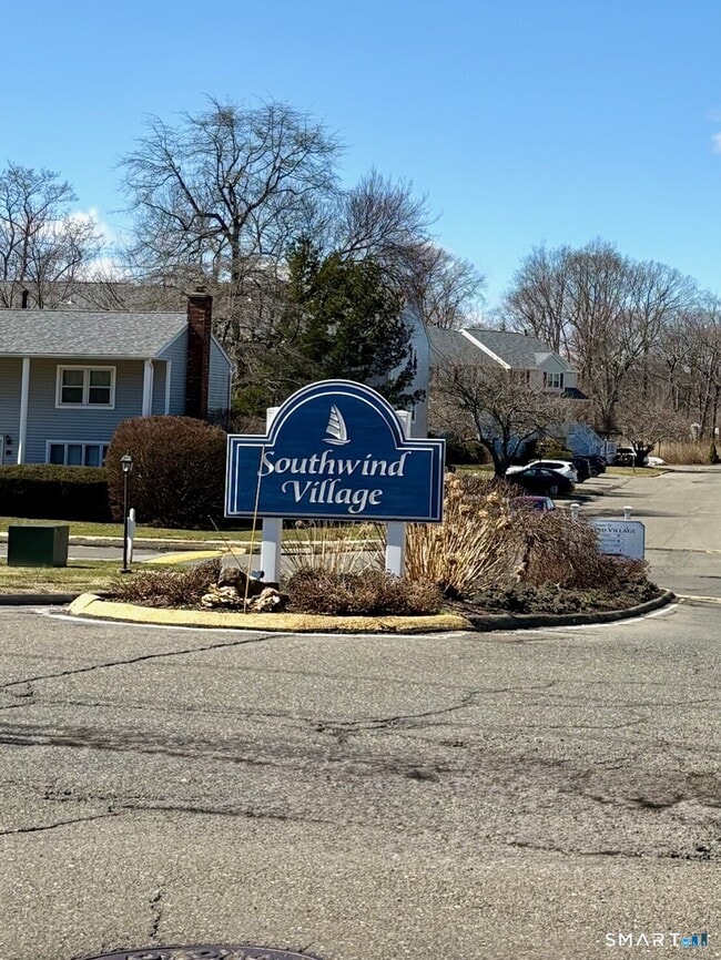 Building Photo - 146 Carriage Path S