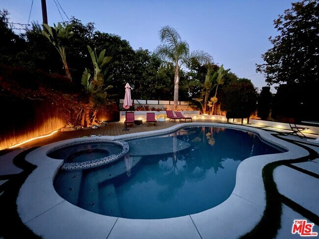 Building Photo - 4450 Campbell Dr