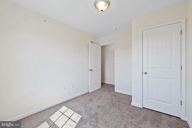 Building Photo - 103 H St